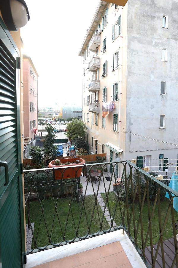 Le Di Elisa 3 Genua