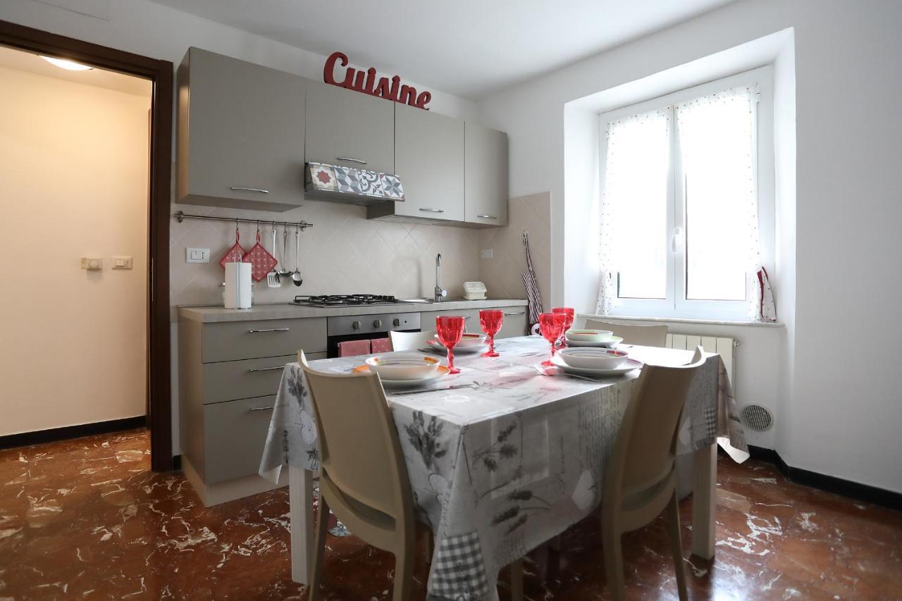 Le Di Elisa 3 Genua